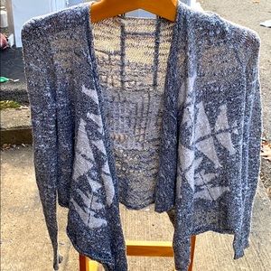 Cute patterned cardigan!